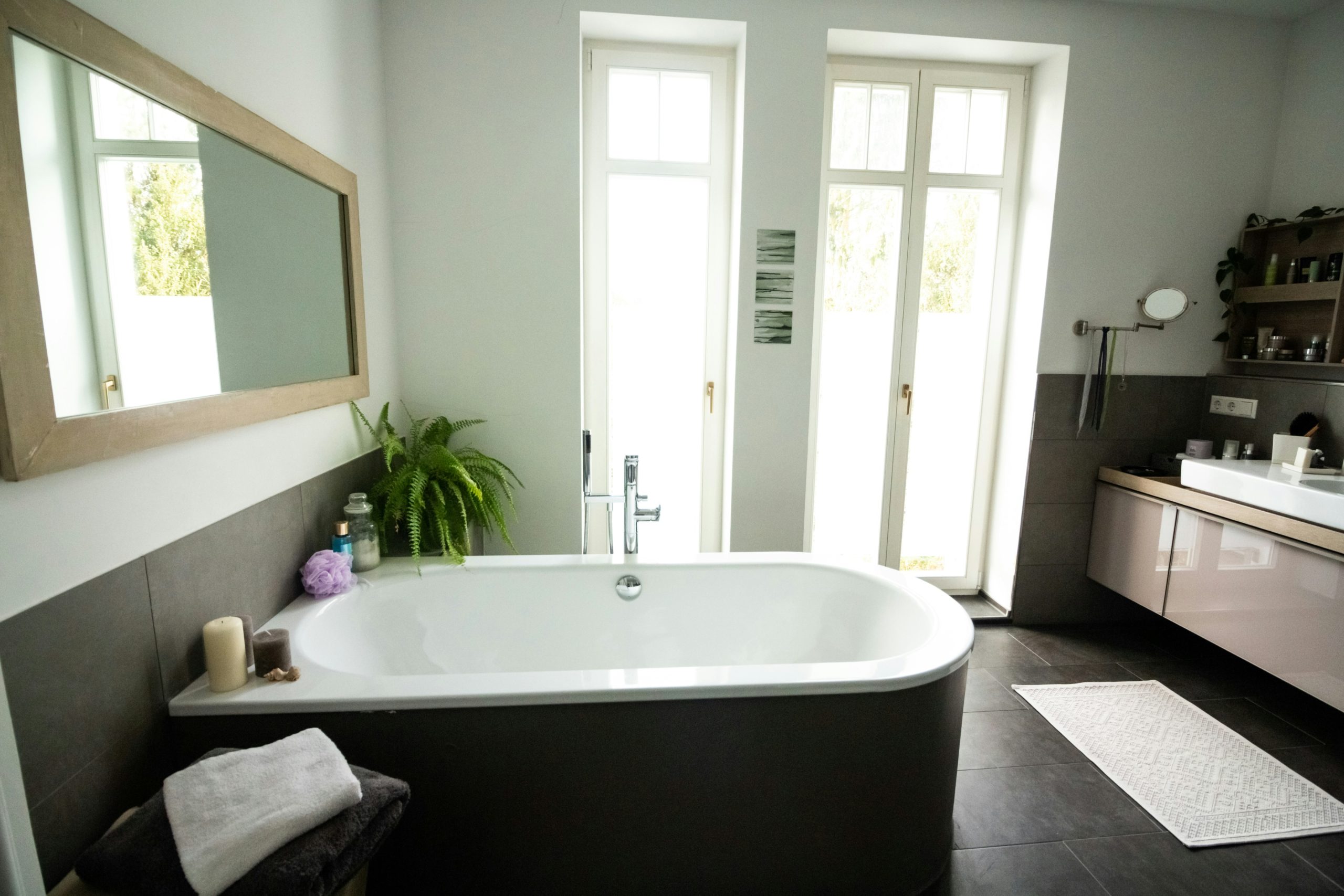 Primary Bathroom Designs & Remodel Trends for 2026